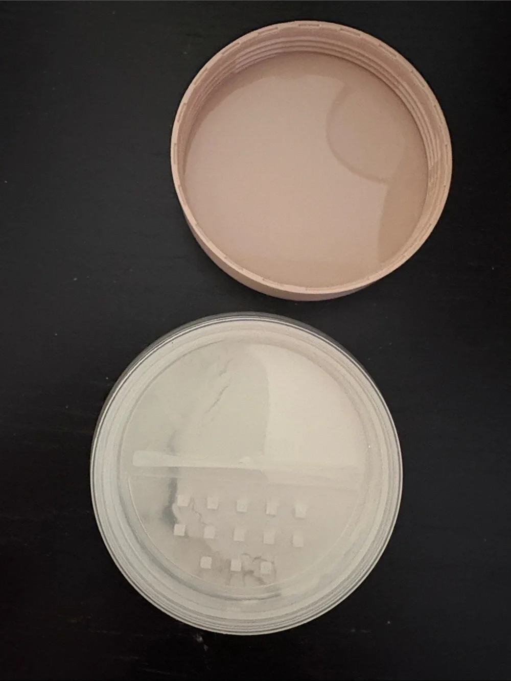 ILIA Soft Focus Setting Powder in Fade Into You (unopened)